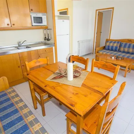 Appartement Rescator 215 *
